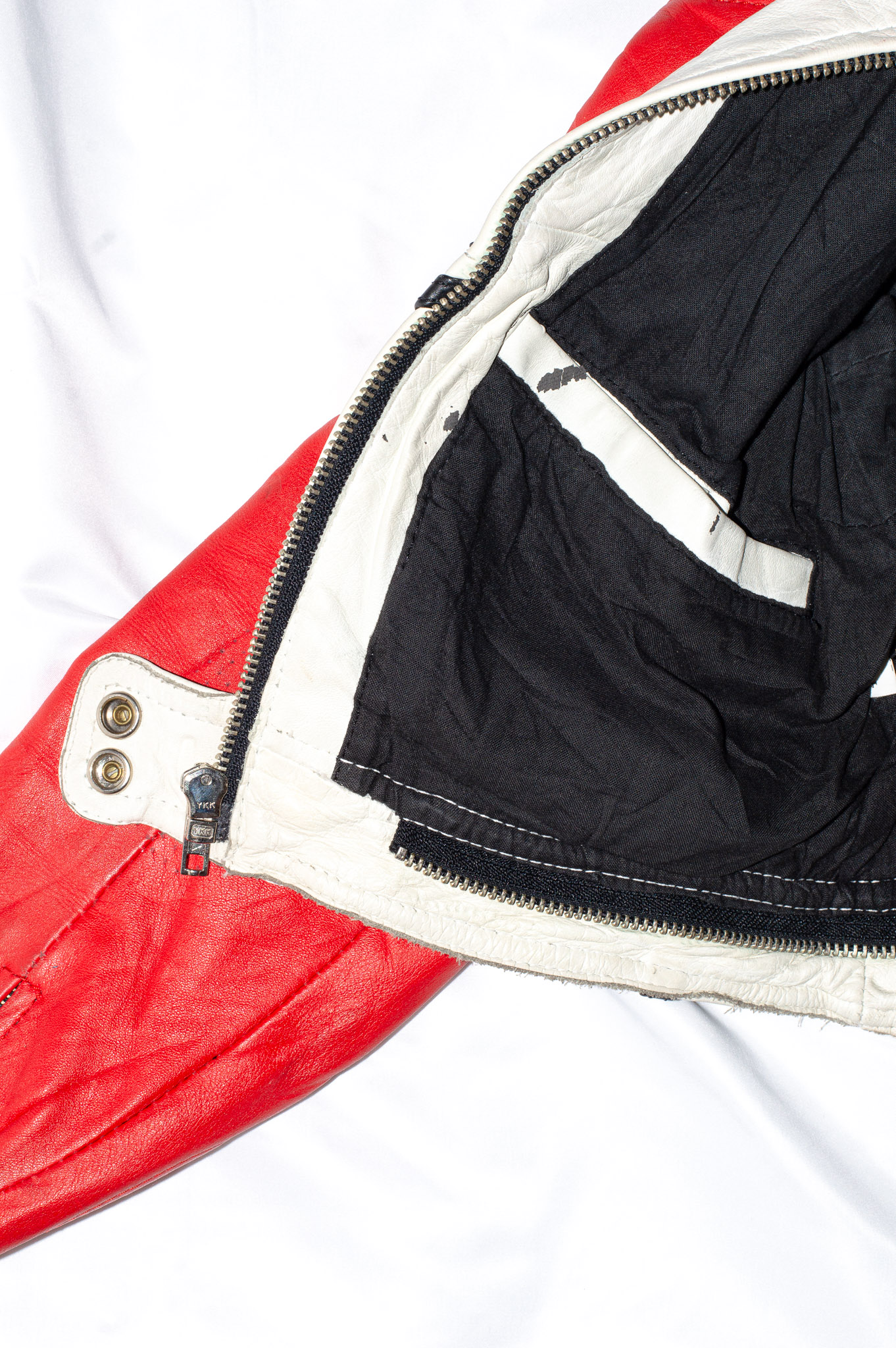 German vintage 80s cropped red white black leather racing jacket, view 9