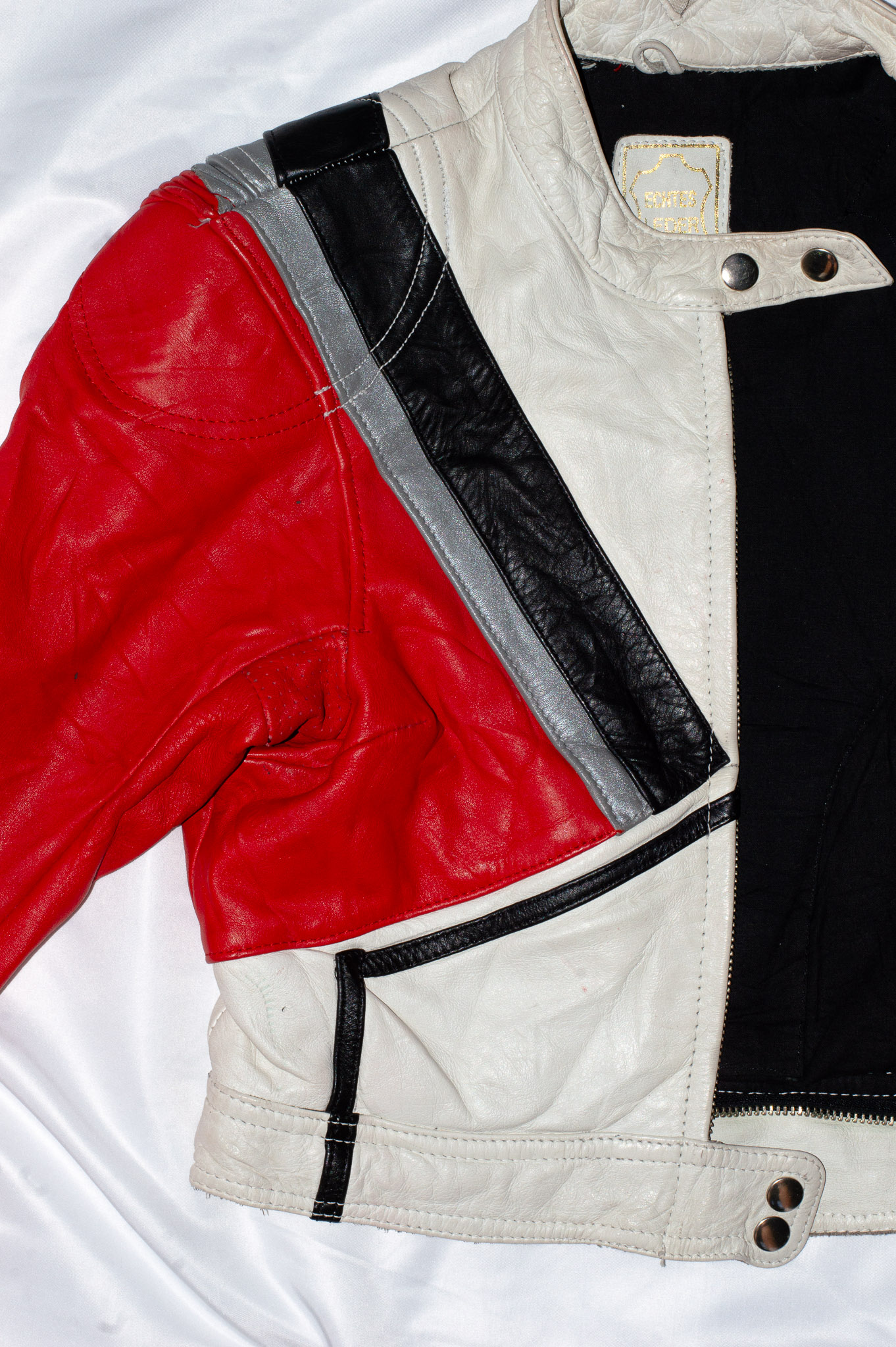 German vintage 80s cropped red white black leather racing jacket, view 14