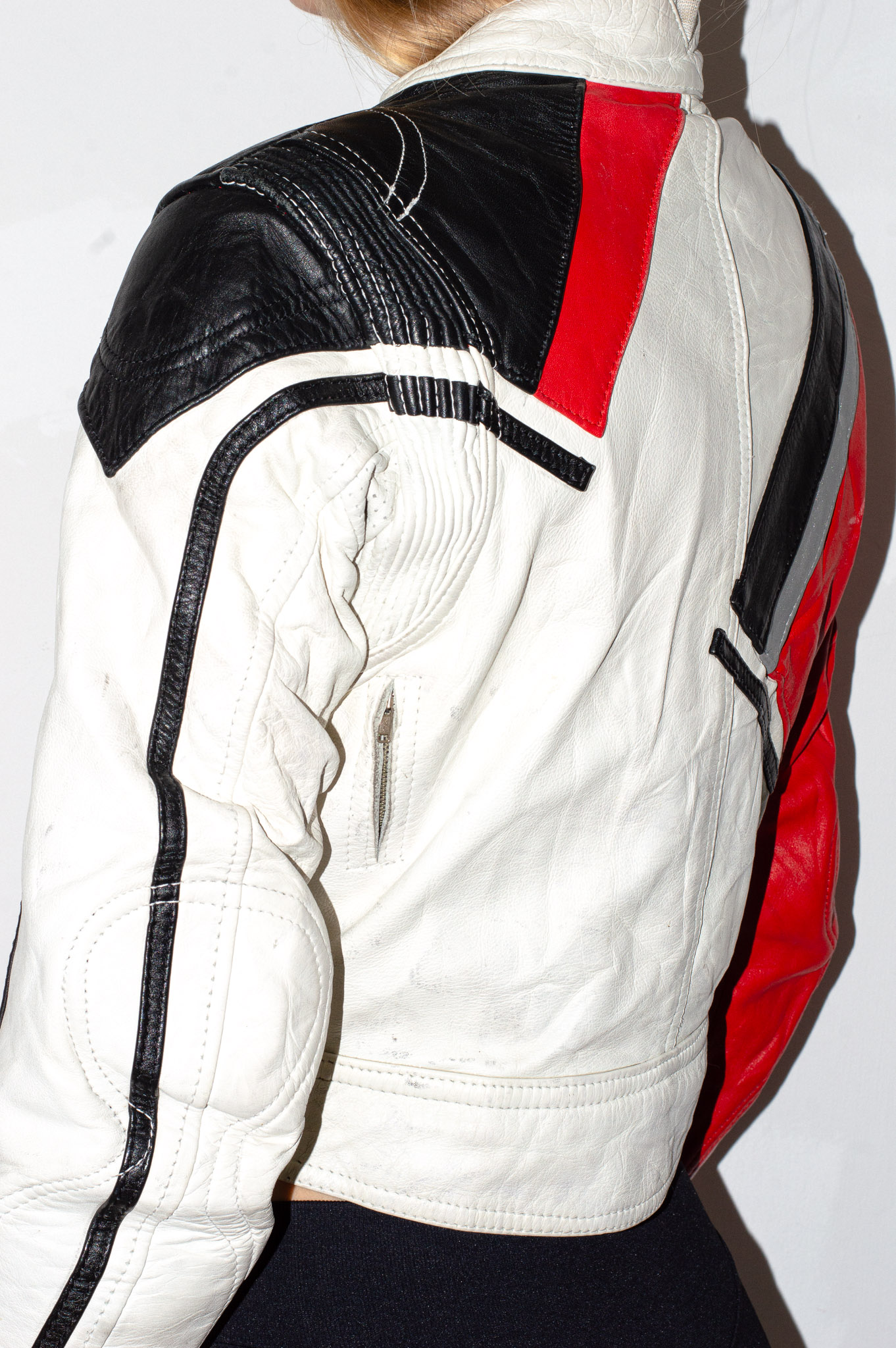 German vintage 80s cropped red white black leather racing jacket, view 8